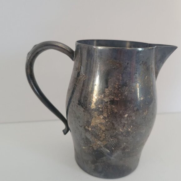 Vintage Oneida Silversmiths Silver-Plated Creamer Pitcher With Handle - Tarnishe - Picture 3 of 8